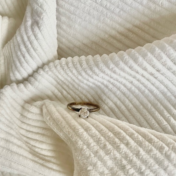 Sterling + Cubic Zirconia Stone Diamond Vintage Ring Size 8 - Picture 1 of 2